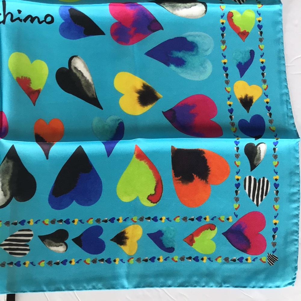 Moschino Silk Scarf Italy Hearts RARE NWT - Picture 3 of 10